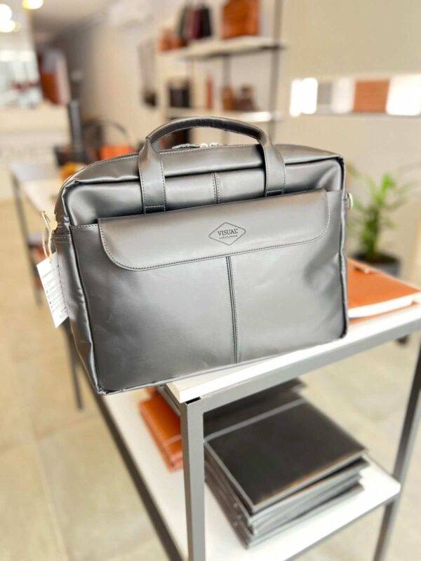 maletín de cuero para hombre maletín ejecutivo de cuero maletín liviano con compartimento para laptop maletín profesional de cuero maletín de oficina hombre maletín personalizado grabado láser artículos de cuero para negocios maletín compacto de cuero bolso ejecutivo cuero genuino regalo corporativo cuero, hand made bolivia
