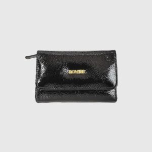 billetera de cuero para mujer, billetera mediana de cuero, billetera con botón imán, billetera de mujer compacta, billetera con espacio para tarjetas, billetera cuero personalizada, billetera con cierre, billetera elegante mujer, billetera cuero ROVIER, billetera hecha en Bolivia, accesorio de cuero femenino, billetera grabado láser