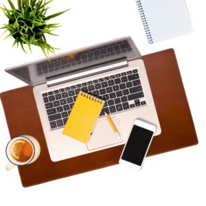 deskpad de cuero, protector de escritorio de cuero, pad de escritorio cuero genuino, accesorios de oficina en cuero, deskpad negro, deskpad café, escritorio elegante cuero, ROVIER Bolivia.