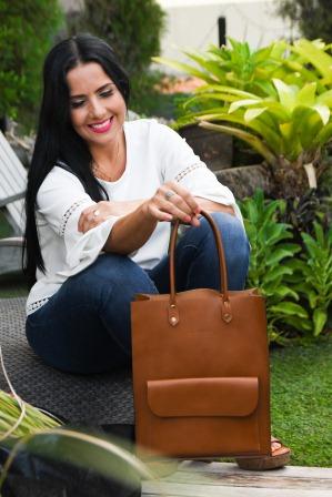 CARTERAS DE CUERO, BOLSO DE CUERO, BILLETERA DE CUERO. ROVIER.
