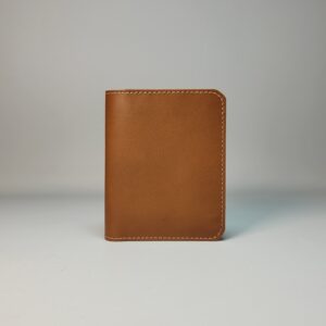 billetera de cuero para hombre, billetera compacta cuero, porta tarjetas cuero genuino, billetera sin forro, billetera personalizada grabado láser, ROVIER billeteras Bolivia, billetera minimalista cuero.