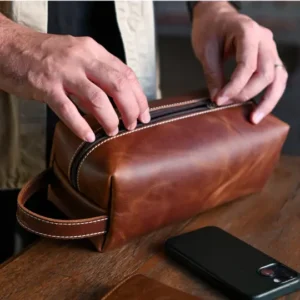 NECESER DE CUERO PARA HOMBRE