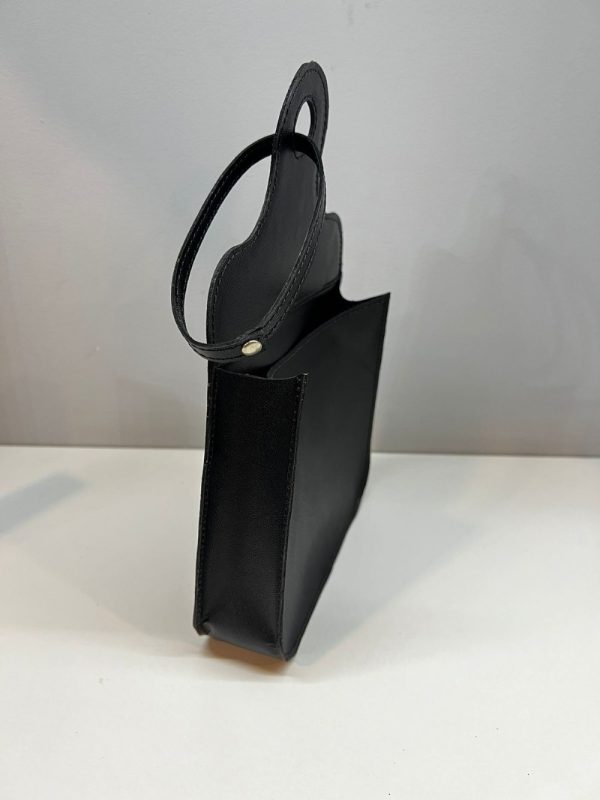 funda de cuero para palanca de carro, funda de cuero genuino para palanca, funda de cuero vacuno para palanca, funda de cuero para auto, bolsa de cuero para palanca de cambios, funda de cuero premium para palanca, funda de cuero elegante para carro, funda de cuero hecha en Bolivia, funda de cuero de alta calidad para auto, accesorios de cuero para carro, funda de cuero exclusiva para palanca, funda de cuero duradera para palanca, funda de cuero auténtico para carro, funda de cuero para transmisión manual, funda de cuero personalizada para palanca.