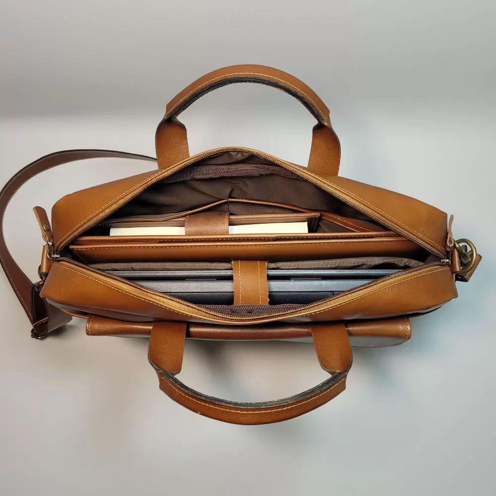 maletín de cuero para hombre, maletín ejecutivo de cuero, maletín de cuero genuino, maletín de cuero vacuno, maletín de cuero para oficina, maletín de cuero con compartimentos, maletín de cuero para laptop, maletín de cuero hecho en Bolivia, maletín de cuero premium, maletín de cuero de alta calidad, maletín de cuero elegante, maletín de cuero moderno, maletín de cuero clásico, maletín de cuero exclusivo, maletín de cuero con correa ajustable, maletín de cuero auténtico, maletín de cuero para trabajo, maletín de cuero para regalo, maletín de cuero duradero, accesorios ejecutivos de cuero, MALETÍN DE CUERO BOLIVIANO