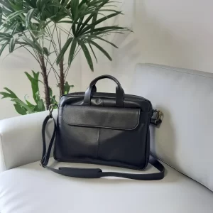 maletín de cuero para hombre, maletín ejecutivo de cuero, maletín de cuero genuino, maletín de cuero vacuno, maletín de cuero para oficina, maletín de cuero con compartimentos, maletín de cuero para laptop, maletín de cuero hecho en Bolivia, maletín de cuero premium, maletín de cuero de alta calidad, maletín de cuero elegante, maletín de cuero moderno, maletín de cuero clásico, maletín de cuero exclusivo, maletín de cuero con correa ajustable, maletín de cuero auténtico, maletín de cuero para trabajo, maletín de cuero para regalo, maletín de cuero duradero, accesorios ejecutivos de cuero.