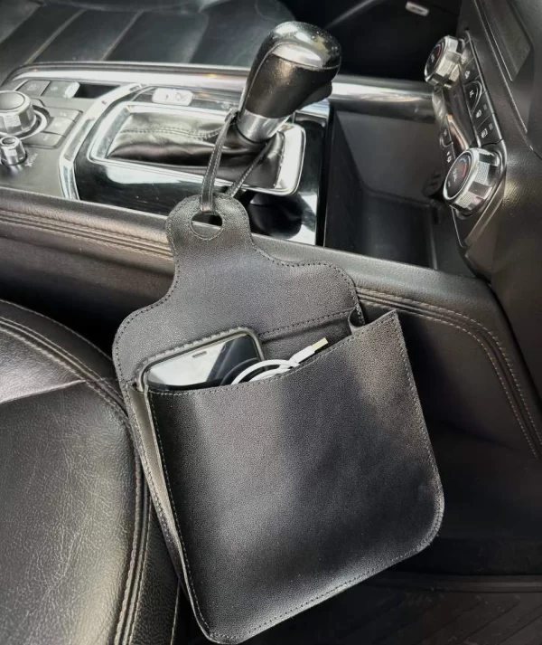 funda de cuero para palanca de carro, funda de cuero genuino para palanca, funda de cuero vacuno para palanca, funda de cuero para auto, bolsa de cuero para palanca de cambios, funda de cuero premium para palanca, funda de cuero elegante para carro, funda de cuero hecha en Bolivia, funda de cuero de alta calidad para auto, accesorios de cuero para carro, funda de cuero exclusiva para palanca, funda de cuero duradera para palanca, funda de cuero auténtico para carro, funda de cuero para transmisión manual, funda de cuero personalizada para palanca.
