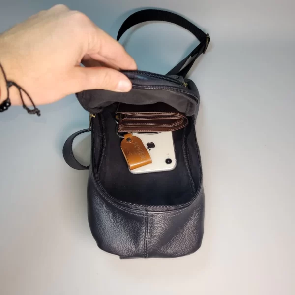 pecheras de cuero para hombre, bandoleras de cuero para hombre, articulos de cuero para hombre, pecheras de hombre, mariconeras de hombre, mariconeras de cuero para hombre.