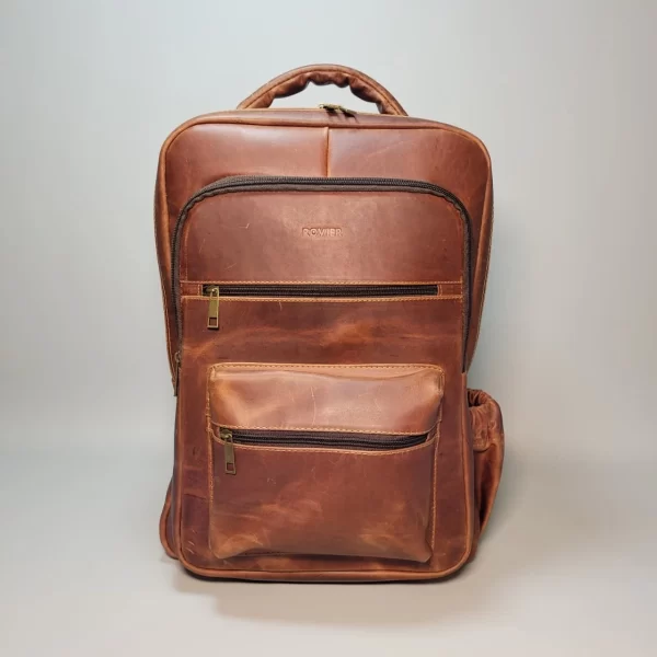 mochila de cuero para hombre, mochila de cuero genuino, mochila de cuero vacuno, mochila ejecutiva de cuero, mochila elegante de cuero, mochila de cuero con compartimentos, mochila de cuero para portátil, mochila de cuero hecha en Bolivia, mochila de cuero de alta calidad, mochila de cuero duradera, mochila de cuero para oficina, mochila de cuero para viajes, mochila de cuero con estilo, mochila de cuero moderna, mochila de cuero exclusiva, mochila de cuero premium, mochila de cuero auténtico, mochila de cuero para regalo, mochila de cuero versátil, accesorios de cuero para hombre.