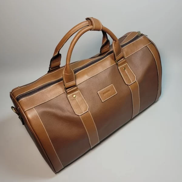BOLSO DE VIAJE PARA HOMBRE, BOLSO DE CUERO PARA HOMBRE, BOLSÓN DE CUERO, MALETAS, MALETA DE CUERO, MARROQUINERÍA BOLIVIANA, CUERO GENUINO, HECHO A MANO, CUERO BOLIVIANO.