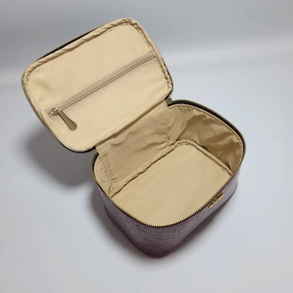 NECESER DE MUJER, NECESER COSMETIQUERO, NECESER DE CUERO, NECESER DE VIAJE, CUERO VACUNO, CUERO GENUINO,