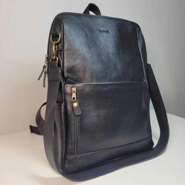 mochila de cuero mujer, mochila ejecutiva mujer, mochila de cuero para laptop mujer, mochila elegante mujer, mochila de cuero Bolivia, mochila de cuero mujer Santa Cruz, mochila de cuero vacuno mujer, mochila de cuero con bolsillos, mochila de cuero con compartimiento para computadora, mochila de cuero hecha en Bolivia, mochila de cuero mujer oficina, mochila de cuero mujer viaje, mochila de cuero mujer profesional