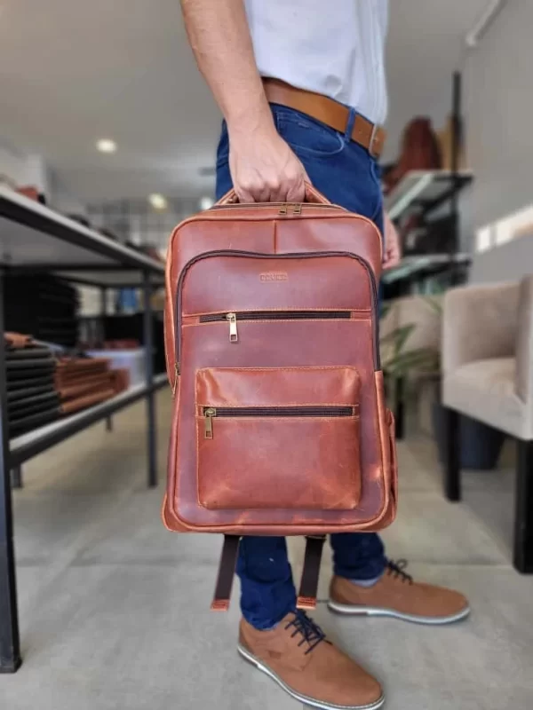 MOCHILAS DE CUERO PARA HOMBRES, MOCHILAS DE CUERO, MOCHILAS PARA HOMBRE, MOCHILAS DE CUERO GENUINO, MOCHILAS DE CUERO EN SANTA CRUZ, ROVIER