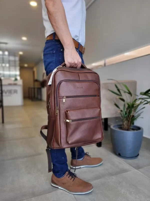 MOCHILAS DE CUERO PARA HOMBRES, MOCHILAS DE CUERO, MOCHILAS PARA HOMBRE, MOCHILAS DE CUERO GENUINO, MOCHILAS DE CUERO EN SANTA CRUZ, ROVIER