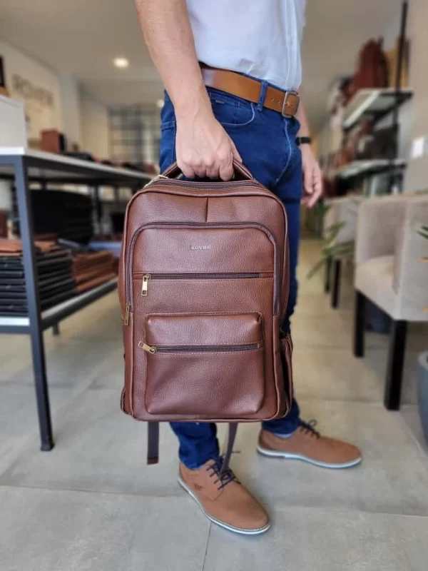 MOCHILAS DE CUERO PARA HOMBRES, MOCHILAS DE CUERO, MOCHILAS PARA HOMBRE, MOCHILAS DE CUERO GENUINO, MOCHILAS DE CUERO EN SANTA CRUZ, ROVIER