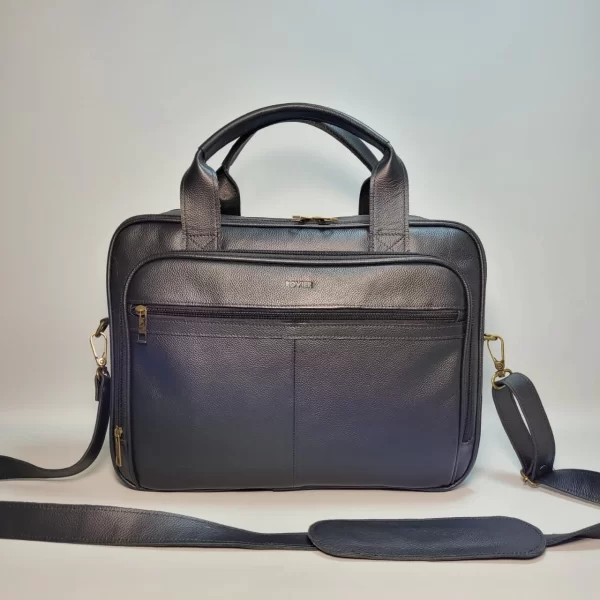 maletín ejecutivo de cuero, maletín de cuero para laptop, maletín de cuero genuino hombre, maletín de cuero oficina, maletín de cuero para documentos, maletín de cuero profesional, maletín de cuero con compartimentos, maletín de cuero con pasador carry on, maletín de cuero elegante, maletín personalizado de cuero