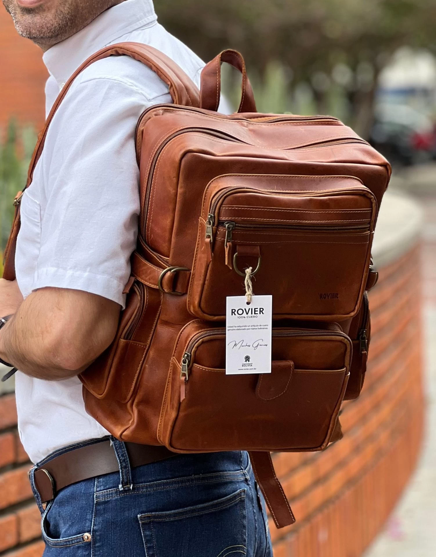 MOCHILAS DE CUERO PARA HOMBRES, MOCHILAS DE CUERO, MOCHILAS PARA HOMBRE, MOCHILAS DE CUERO GENUINO, MOCHILAS DE CUERO EN SANTA CRUZ, ROVIER