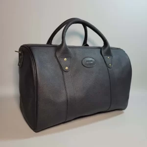 BOLSO DE VIAJE PARA HOMBRE, BOLSO DE CUERO PARA HOMBRE, BOLSÓN DE CUERO, MALETAS, MALETA DE CUERO, MARROQUINERÍA BOLIVIANA, CUERO GENUINO, HECHO A MANO, CUERO BOLIVIANO.