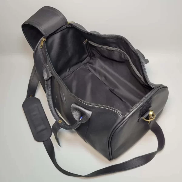 BOLSO DE VIAJE PARA HOMBRE, BOLSO DE CUERO PARA HOMBRE, BOLSÓN DE CUERO, MALETAS, MALETA DE CUERO, MARROQUINERÍA BOLIVIANA, CUERO GENUINO, HECHO A MANO, CUERO BOLIVIANO.