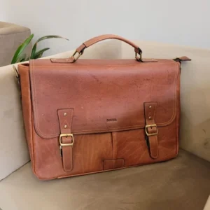 maletín de cuero para hombre, maletín ejecutivo de cuero, maletín de cuero genuino, maletín de cuero vacuno, maletín de cuero para oficina, maletín de cuero con compartimentos, maletín de cuero para laptop, maletín de cuero hecho en Bolivia, maletín de cuero premium, maletín de cuero de alta calidad, maletín de cuero elegante, maletín de cuero moderno, maletín de cuero clásico, maletín de cuero exclusivo, maletín de cuero con correa ajustable, maletín de cuero auténtico, maletín de cuero para trabajo, maletín de cuero para regalo, maletín de cuero duradero, accesorios ejecutivos de cuero, MALETÍN DE CUERO BOLIVIANO